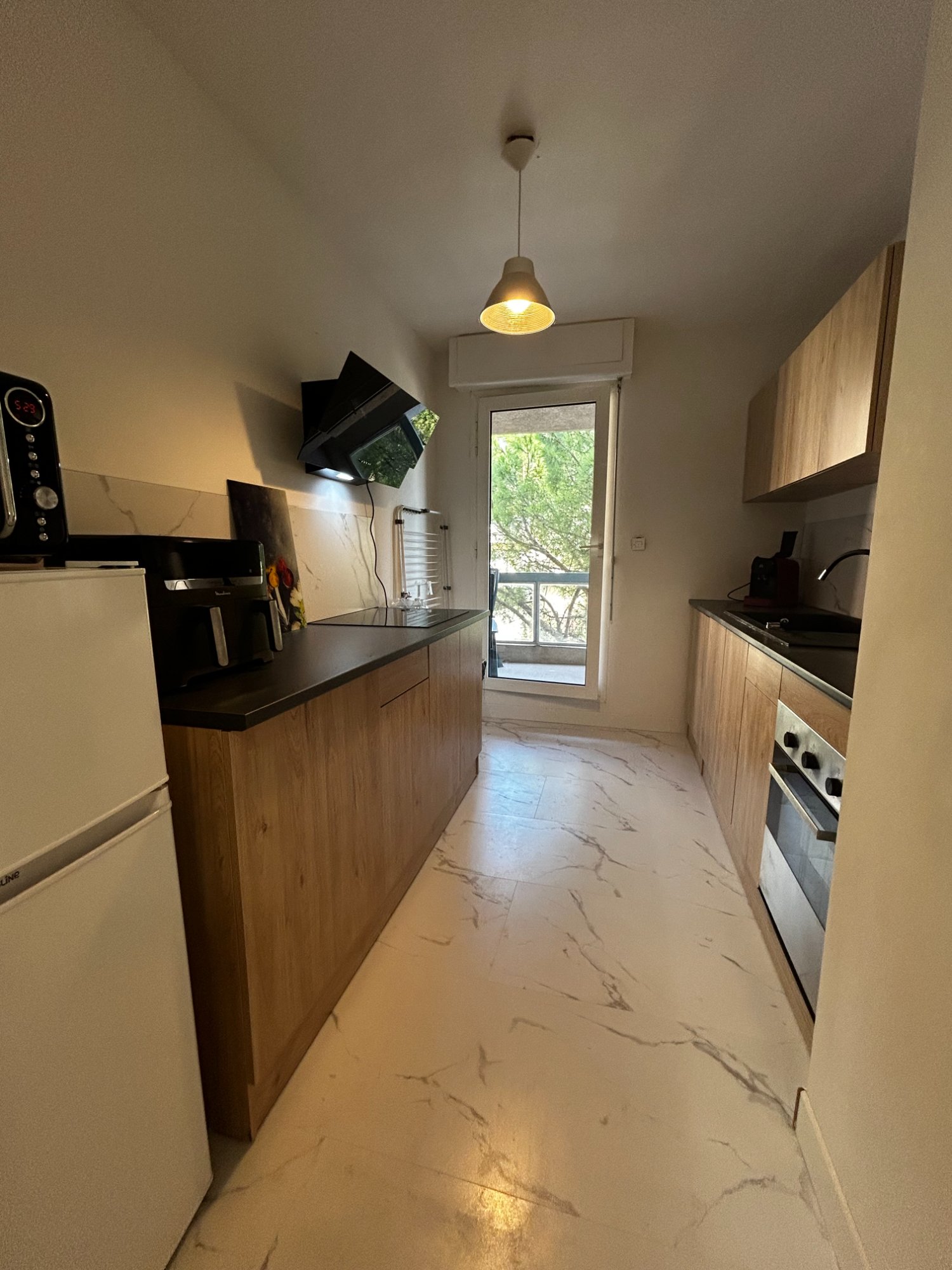 Photo 5 - LES ANGLES – Local professionnel / habitation – 56,96 m² – Balcon filant – Parking