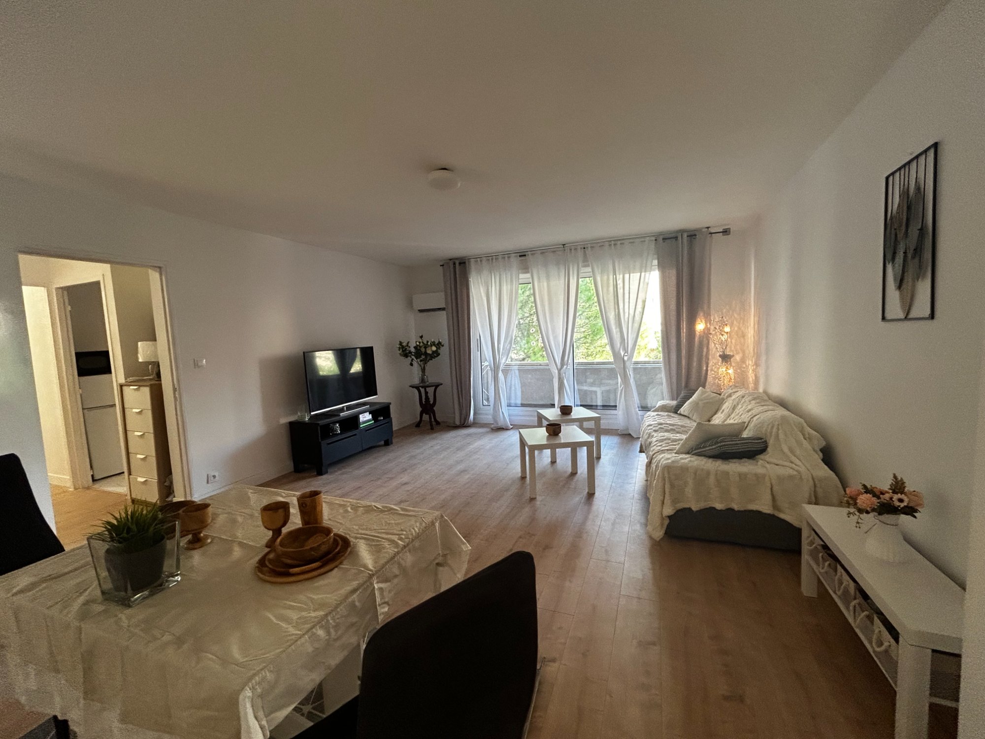 Photo 2 - LES ANGLES – Local professionnel / habitation – 56,96 m² – Balcon filant – Parking