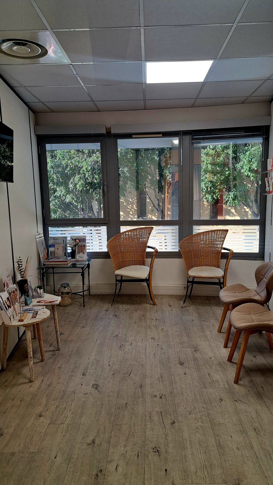 Photo 2 - Bureaux à louer dans un centre médical esthétique