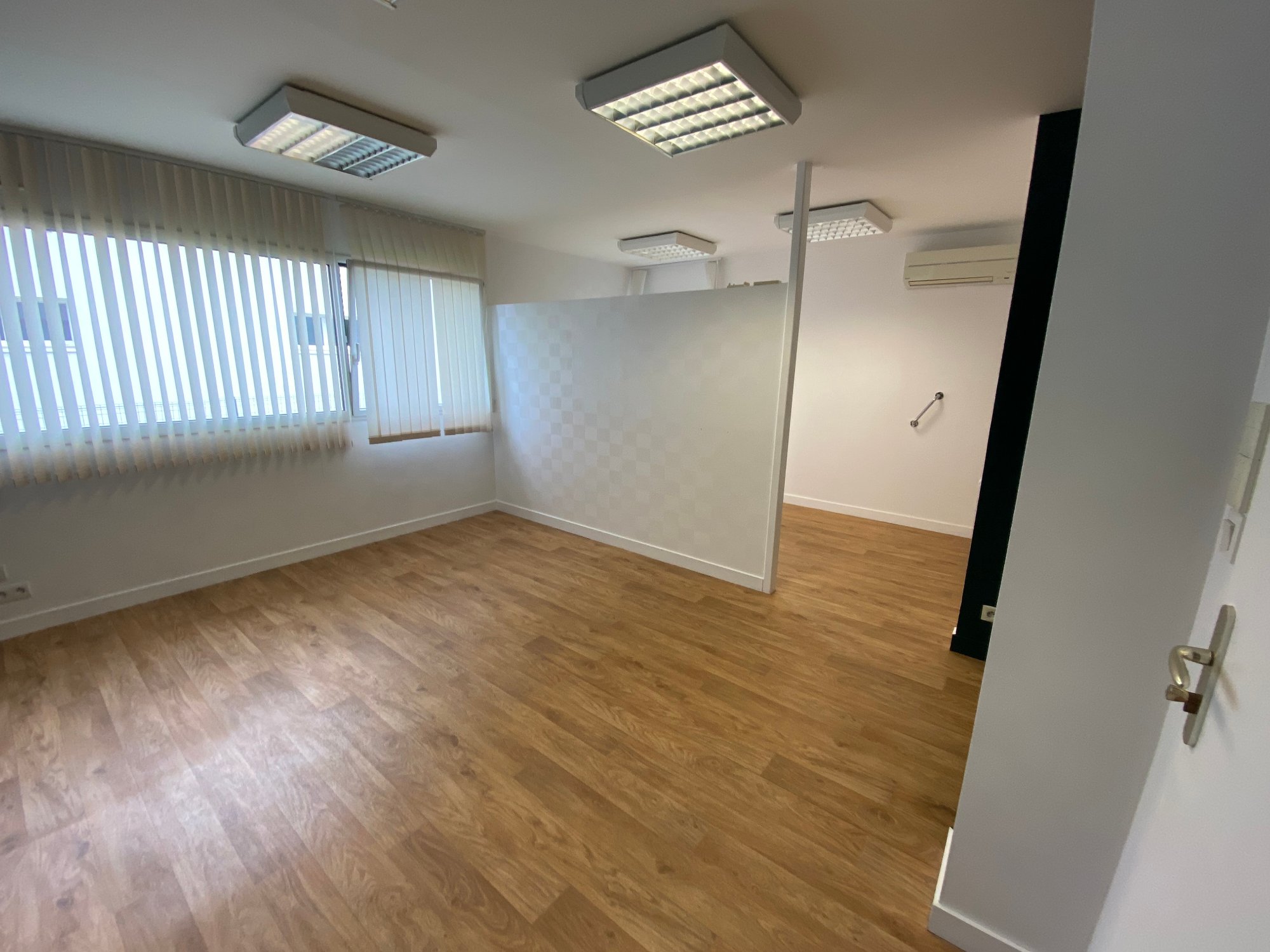Photo 1 - Vous recherchez un espace professionnel confortable et fonctionnel pour votre activité ? 👩‍⚕️👨‍⚕️