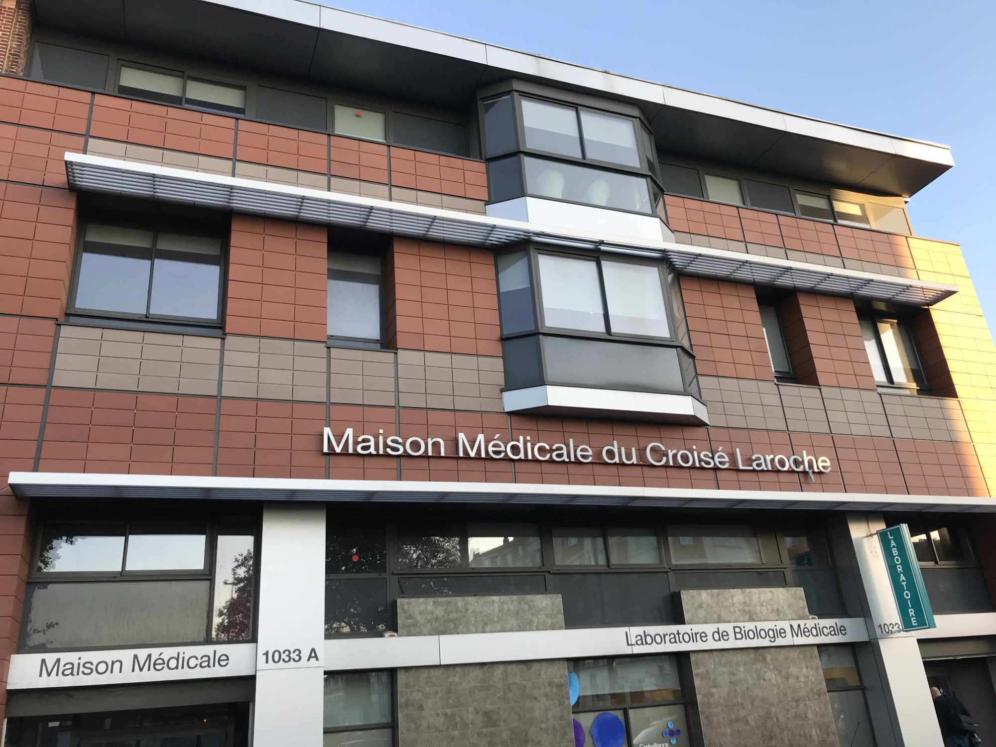 Photo 1 - Bureau médical