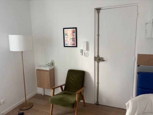 Photo 2 - VINCENNES – CABINET PARAMÉDICAL 10 M² NEUF ET CLIMATISÉ – JEUDI / VENDREDI