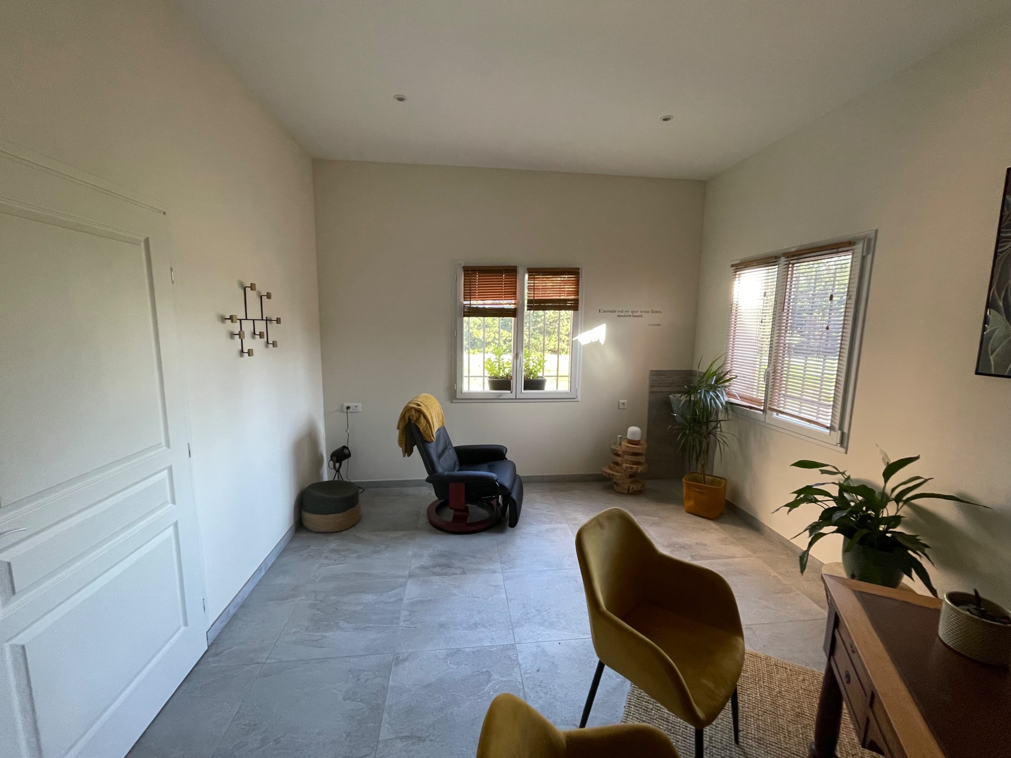 Photo 2 - Location bureau