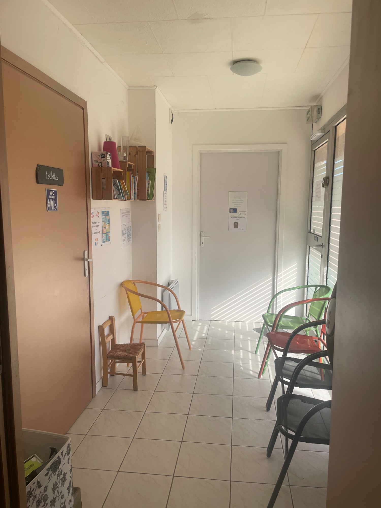 Photo 5 - Local professionnel