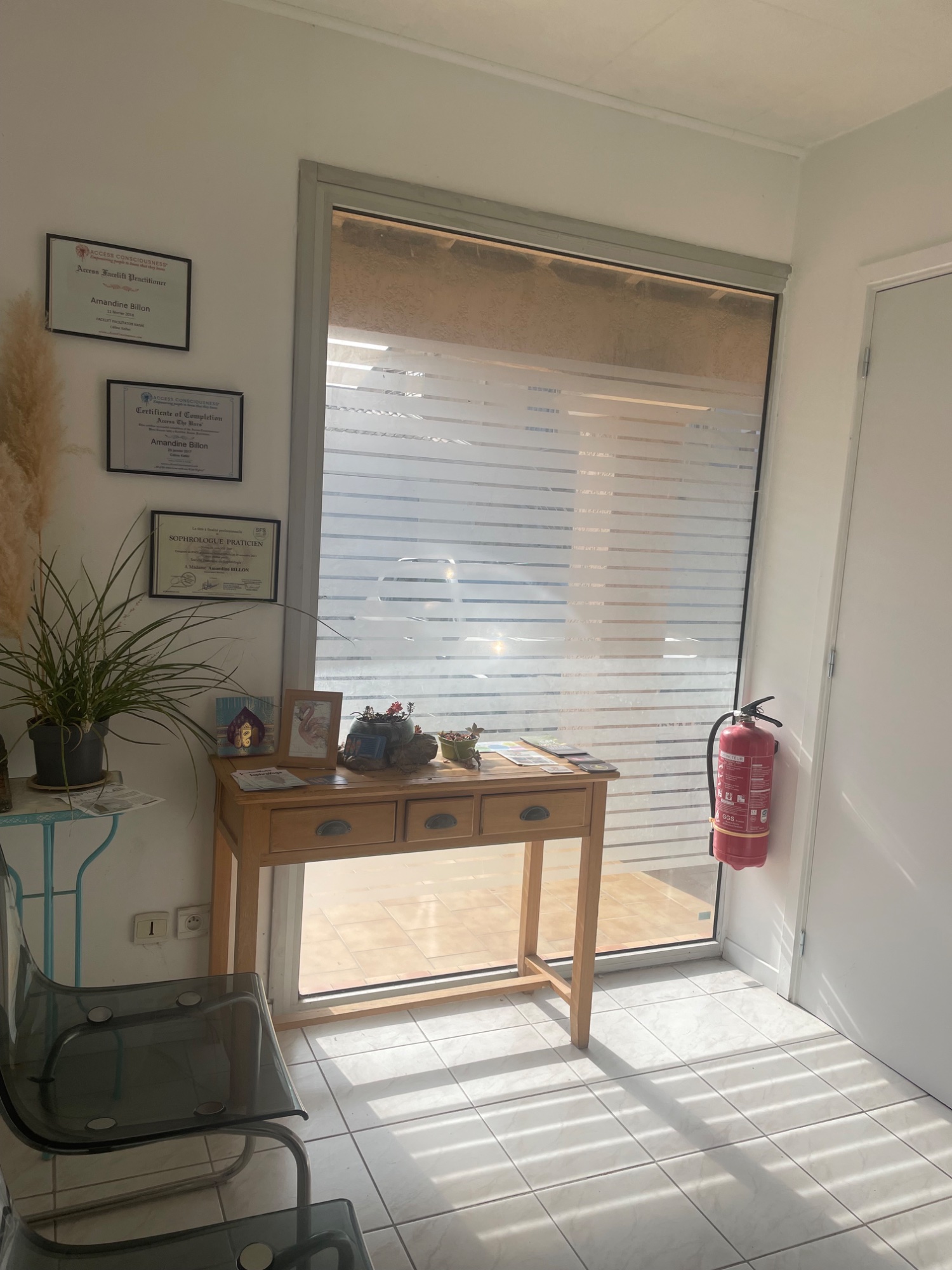 Photo 2 - Local professionnel