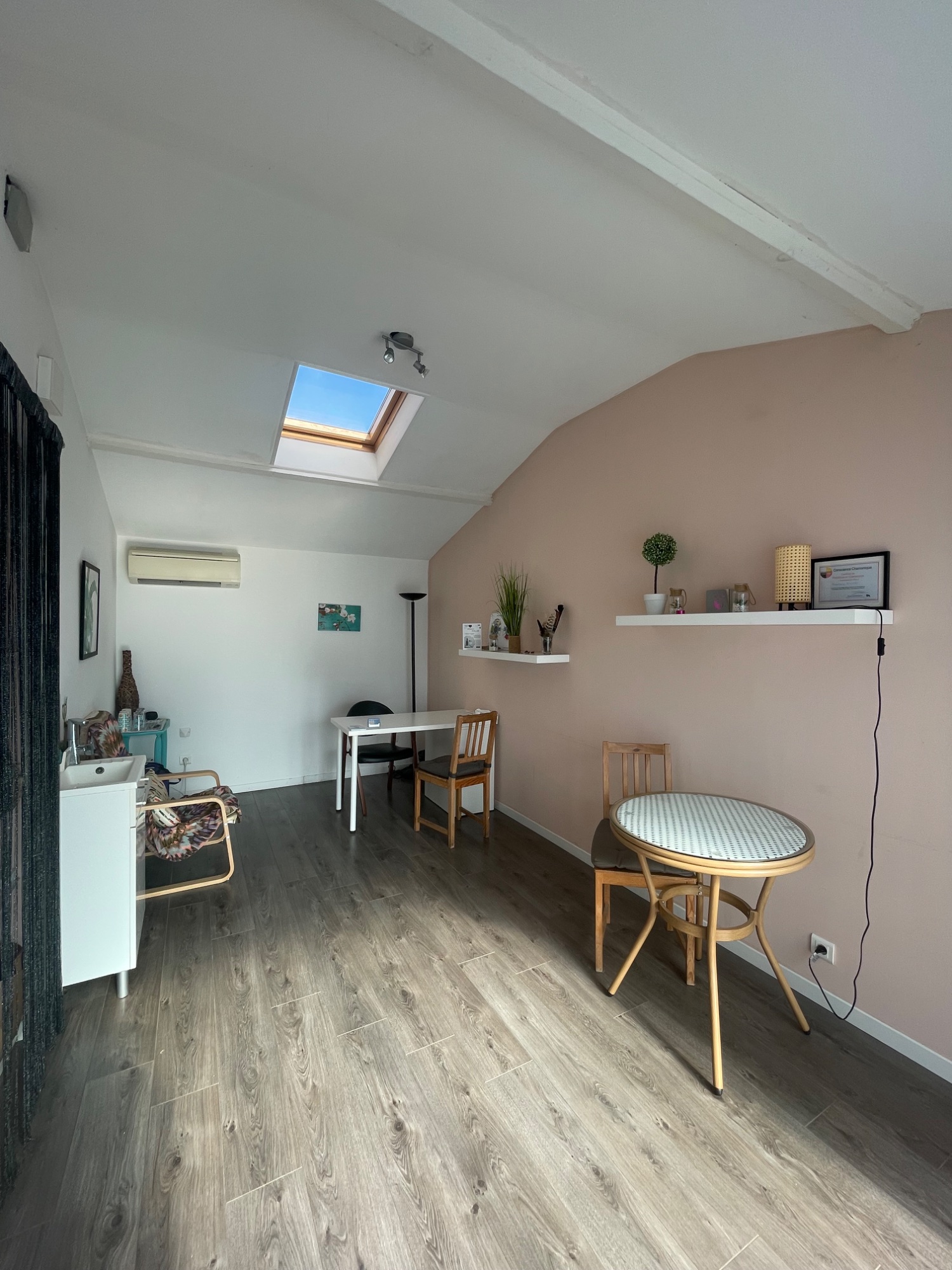 Photo 8 - Local professionnel