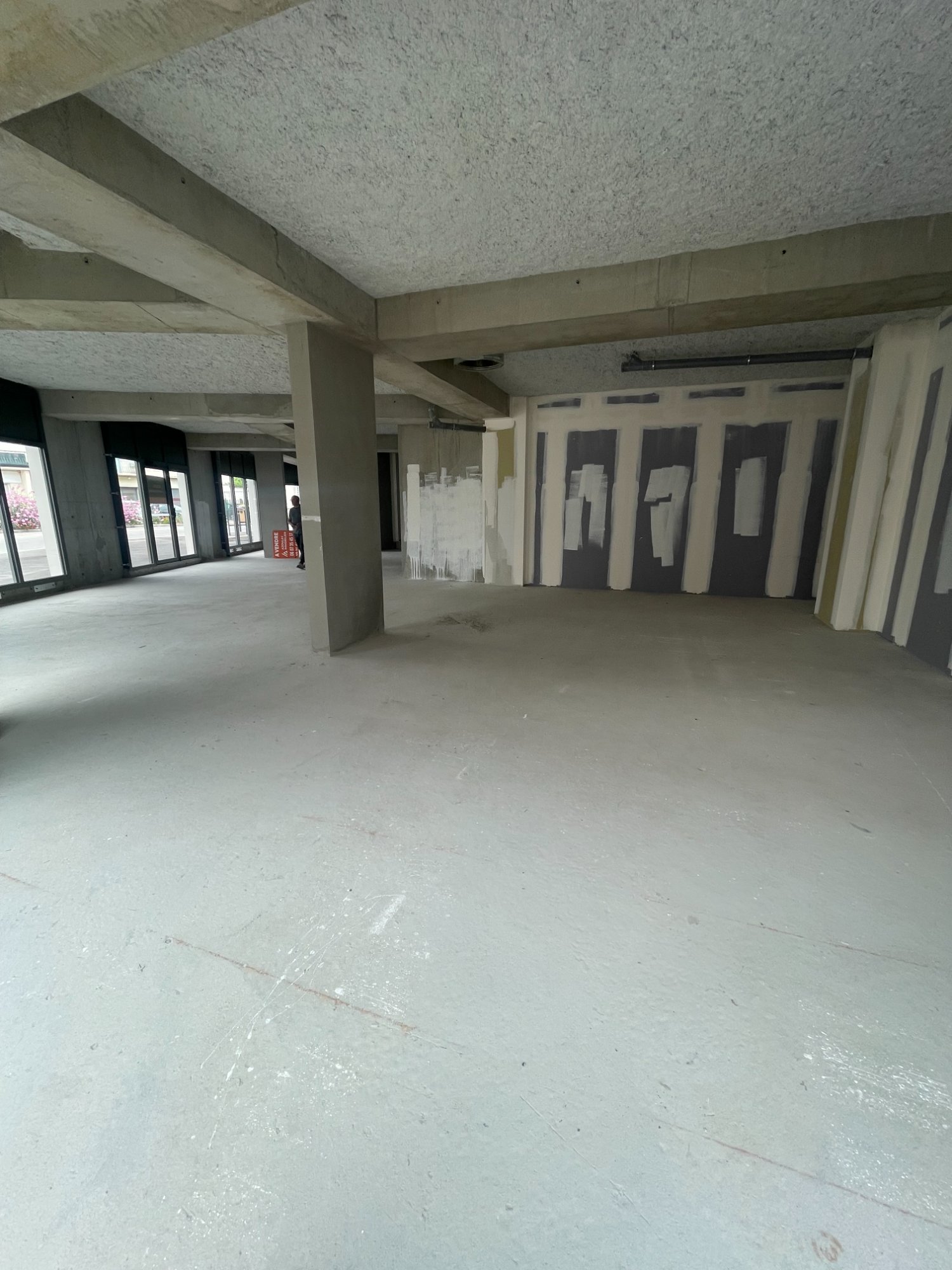 Photo 2 - Local à Brignais de 160 M2